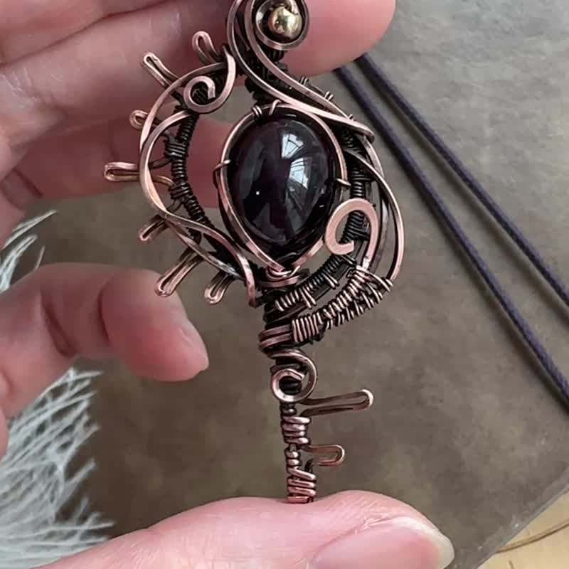 WW406 民族风 全手工编织 绕铜线 复古做旧 wire wrap 石榴石吊咀 - 项链 - 铜/黄铜 咖啡色