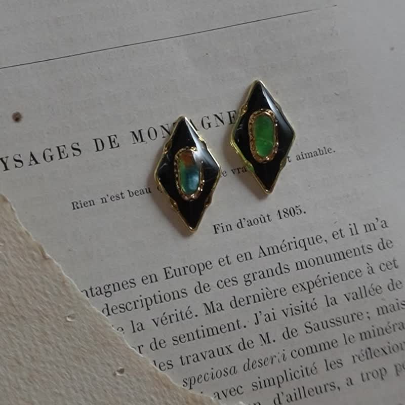 耳环 | Coven Mark 巫之印记 - 耳环/耳夹 - 树脂 黑色