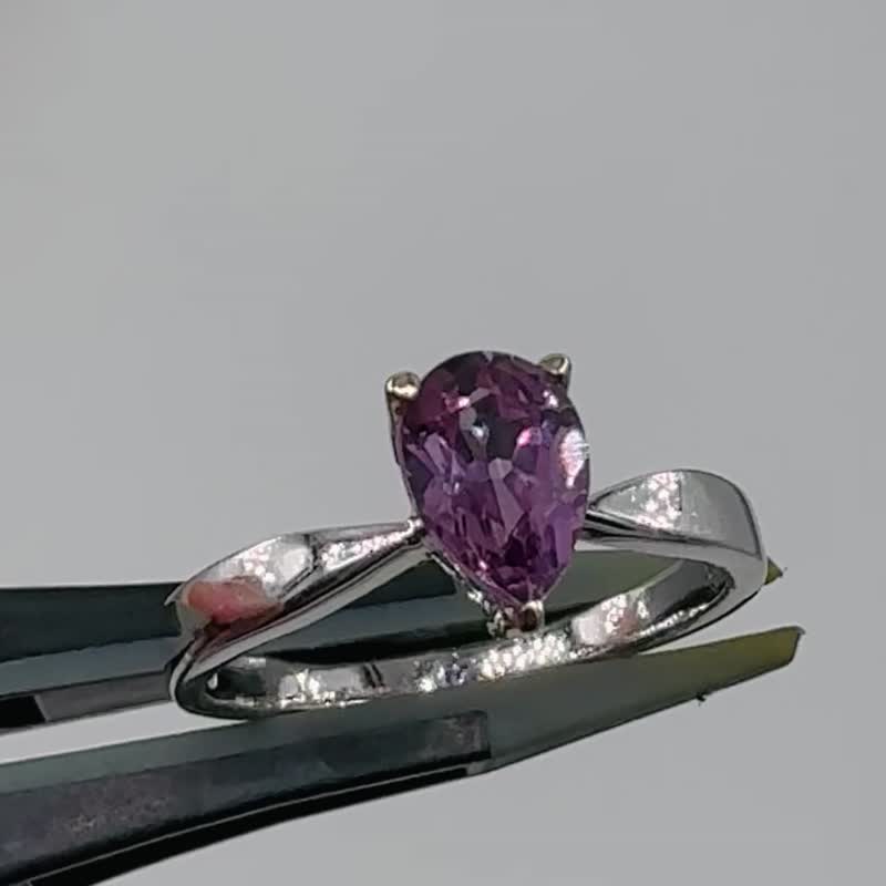 青春不败14 K培育变色刚玉系列戒指 - 戒指 - 贵金属 紫色