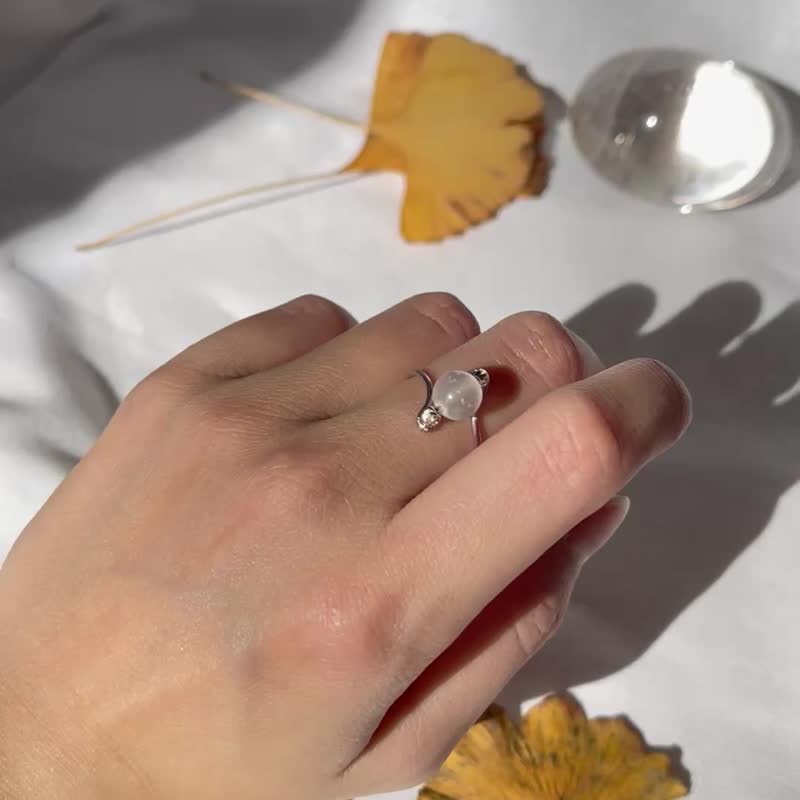 透石膏水晶_戒指_弹性戒围_简约_金属编织饰品_矿石水晶_铜镀钛 - 戒指 - 半宝石 白色