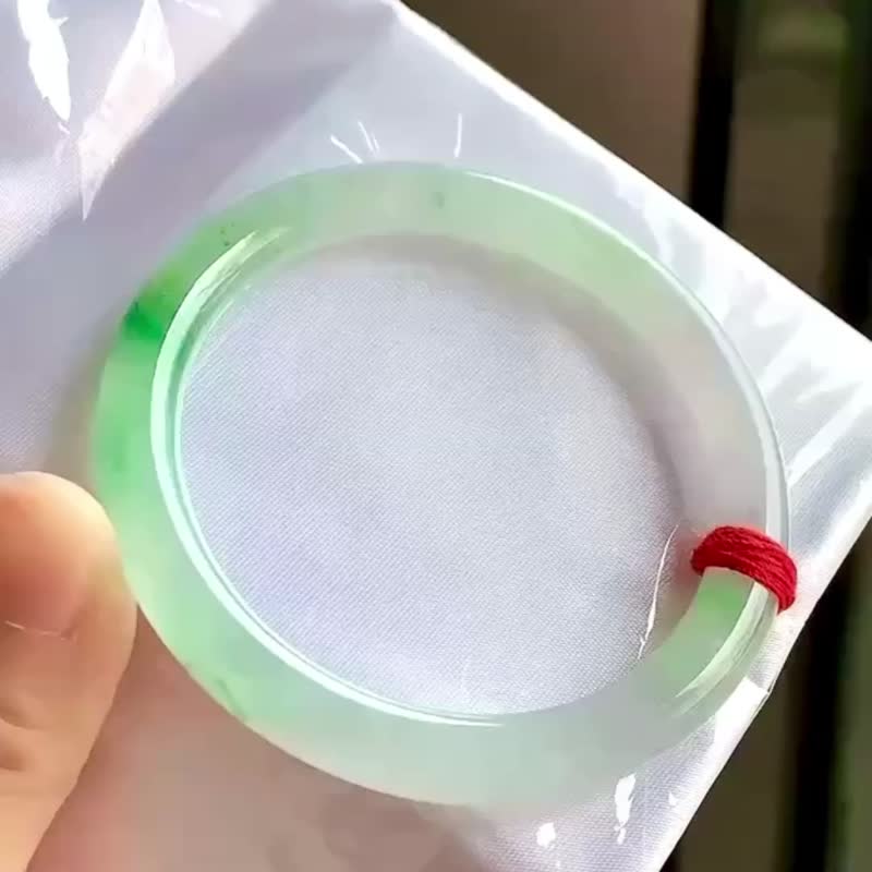 冰种翡翠天然翡翠玉镯A玉手镯 玉鈪 • 冰种白底青翡翠圆镯 - 手链/手环 - 玉石 绿色