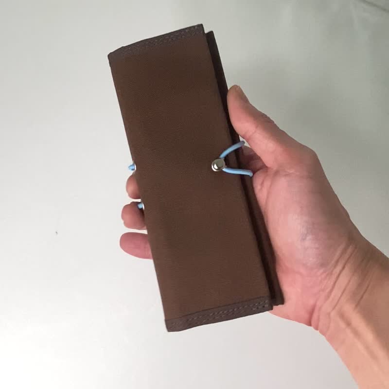 双折笔盒　尺寸小巧紧凑 - 铅笔盒/笔袋 - 棉．麻 咖啡色
