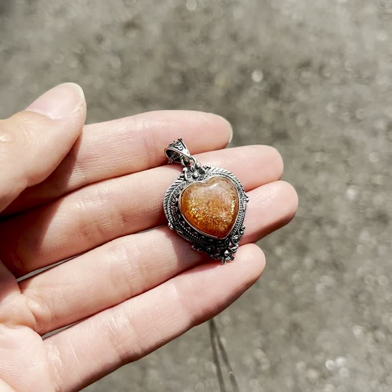 喜迎瑶 925银 金太阳 太阳石 吊坠 爱心 项链 民族风 复古 男女 - 项链 - 水晶 银色