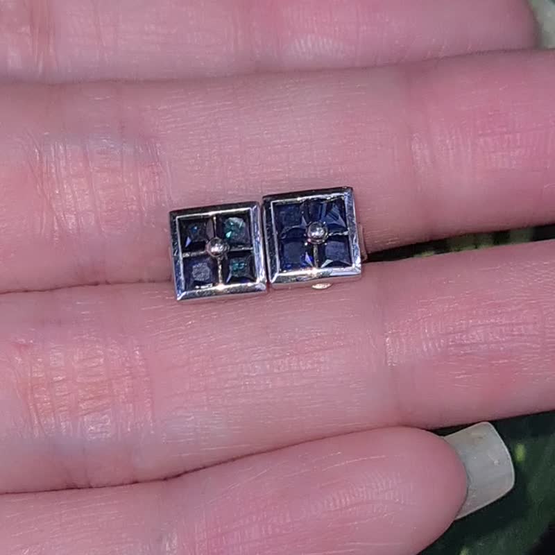 天然加热蓝宝石隐形设置银镀铂耳钉 - 耳环/耳夹 - 宝石 蓝色