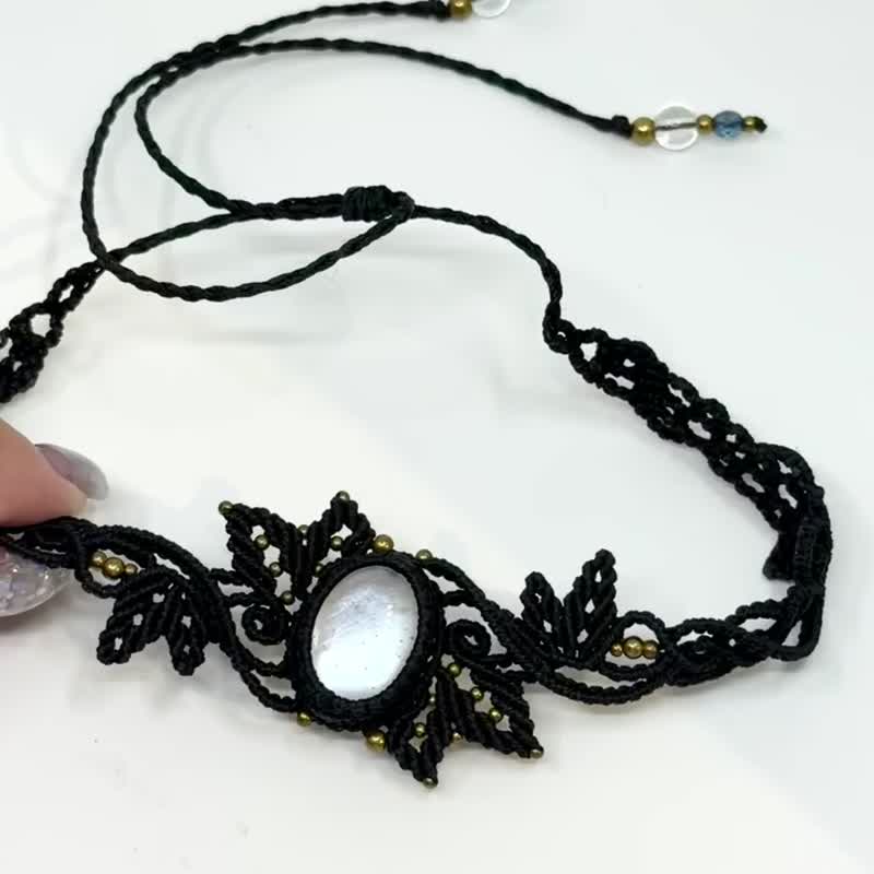 Crystoria Stone |Macrame| 南美蜡线 | 项链 | 月亮石 - 项链 - 宝石 黑色