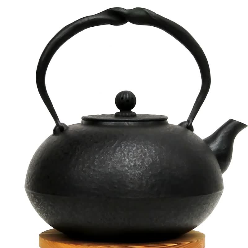 红莲堂 葛卷元作 南部铁器 铁瓶 蒲团型铁壶 丰收 1.5L - 茶具/茶杯 - 其他金属 