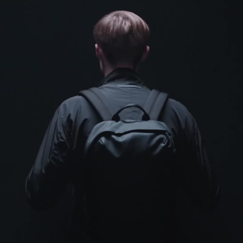 【礼物】URBANA 极简黑 多功能都市通勤斜经典日常百搭背包 - 电脑包 - 其他材质 黑色