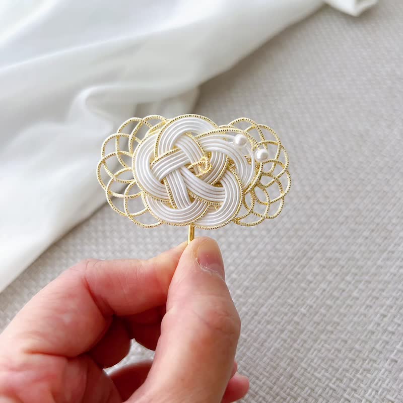 [日本传统] Mizuhiki 小马钩・寻找和风和服和浴衣发饰的人・白 - 发饰 - 丝．绢 白色