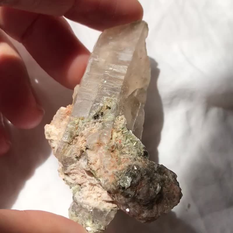 巴西 干涉水晶 骨干 水晶簇 云母共生 城堡 矿标 天然原石 - 摆饰 - 水晶 多色