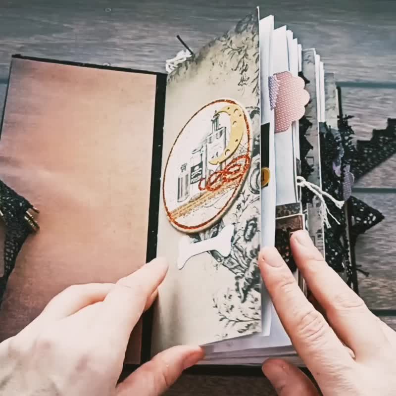 Large Halloween junk journal handmade Gothic spooky notebook Witch grimoire - 笔记本/手帐 - 纸 黑色