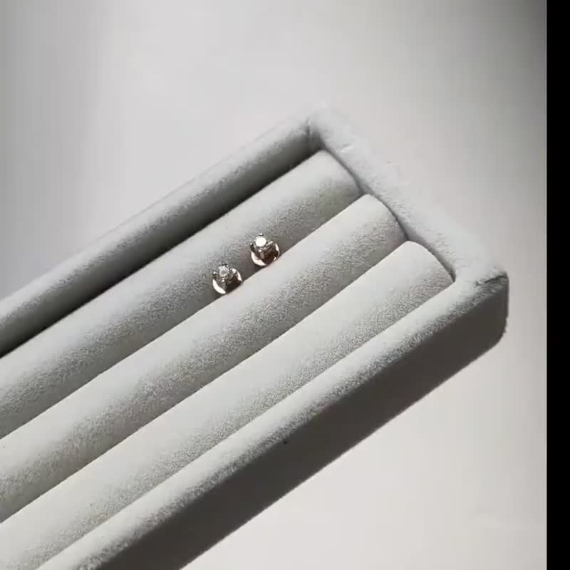 镶嵌切割宝石的耳钉 - 耳环/耳夹 - 纯银 银色