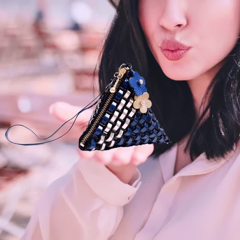 粽子造型零钱包|可爱疗愈手拿包|编织包 - 可爱优雅瞬间成为焦点 - 零钱包 - 其他材质 蓝色