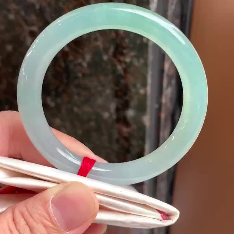 冰种翡翠天然翡翠玉镯 A玉手镯 玉鈪 • 冰种湖绿翡翠圆镯 - 手链/手环 - 玉石 绿色
