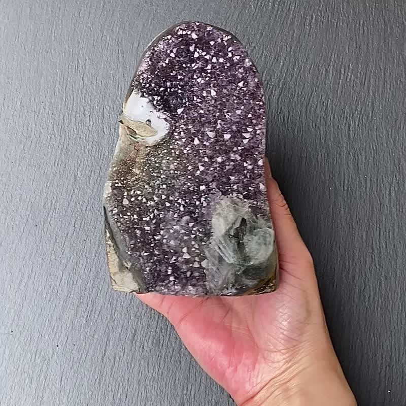 招财开运-天然原矿异象满天星紫晶花球镇共生方解石带财眼 - 摆饰 - 水晶 多色