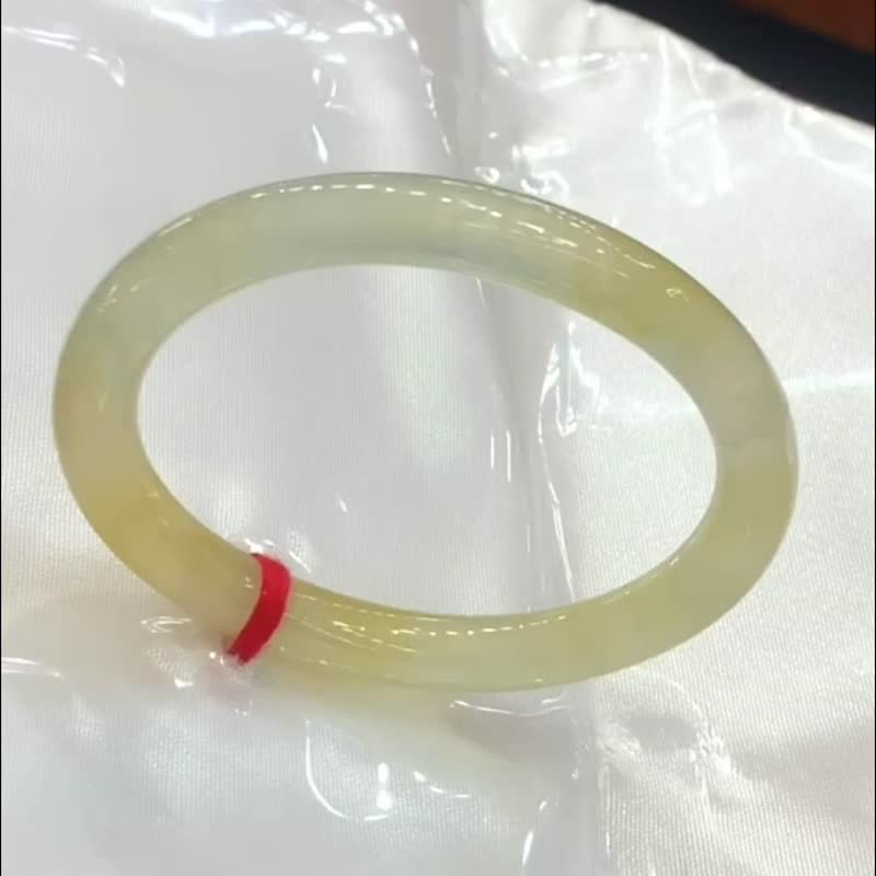 冰种翡翠天然翡翠玉镯 A玉手镯 玉鈪 • 高冰种蜜糖黄翡翠贵妃镯 - 手链/手环 - 玉石 黄色