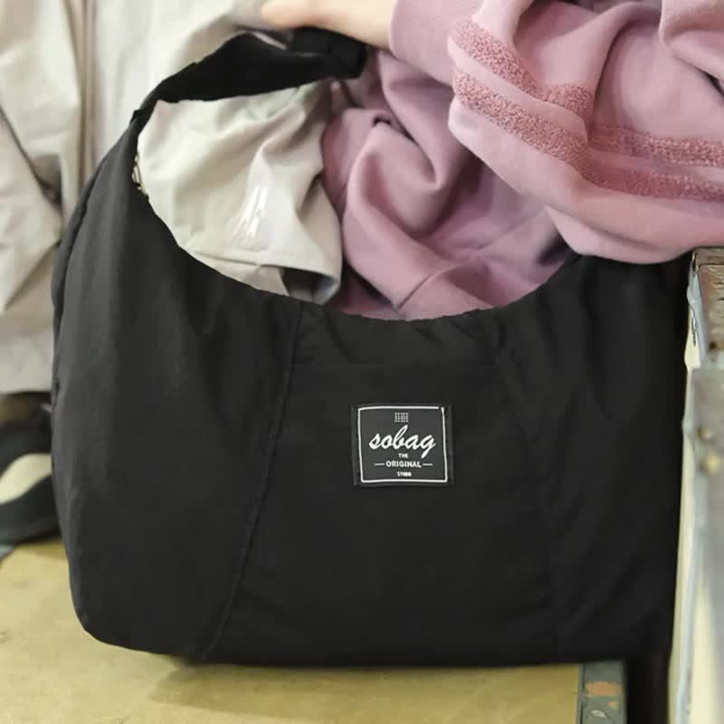 sobag休闲简约中款单肩斜挎布包女日系百搭防水尼龙布通勤饺子包 - 侧背包/斜挎包 - 尼龙 黑色