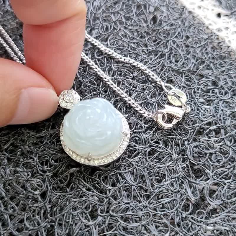 【亲翠】天然翡翠 白冰微蓝起胶玫瑰花925厚银镶吊坠 - 项链 - 玉石 多色
