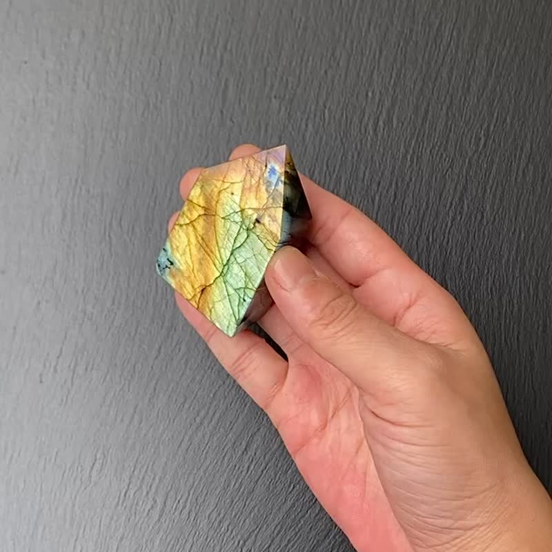 天然双面彩光黄绿光拉长石能量柱 招财旺事业 旺姻缘 快速出货 - 摆饰 - 水晶 多色