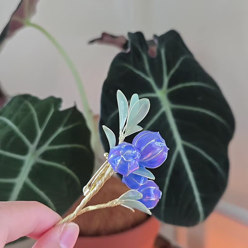蓝梅。胸针。沾浸艺术花。饰物。生日礼物 - 胸针 - 树脂 
