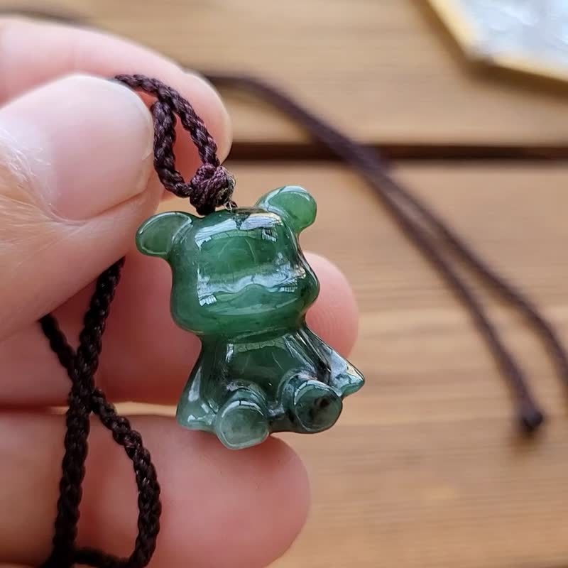 【亲翠】天然翡翠 冰阳绿飘花好美的坐姿熊调整式绳链 - 项链 - 玉石 