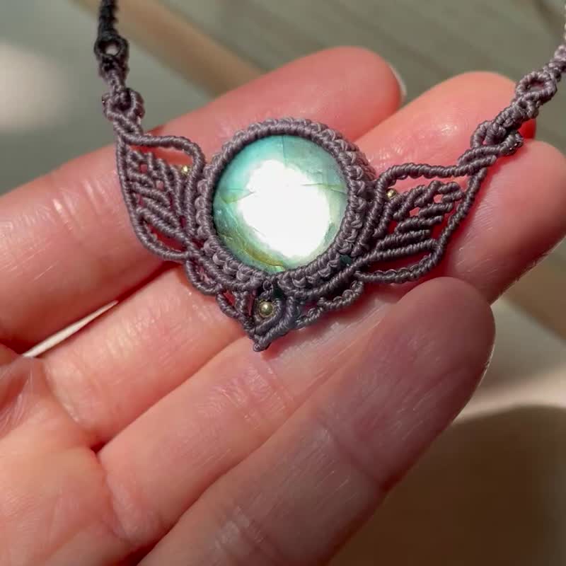 蜡线编织/绿光拉长石/自由之鸟项链 - 项链 - 水晶 绿色