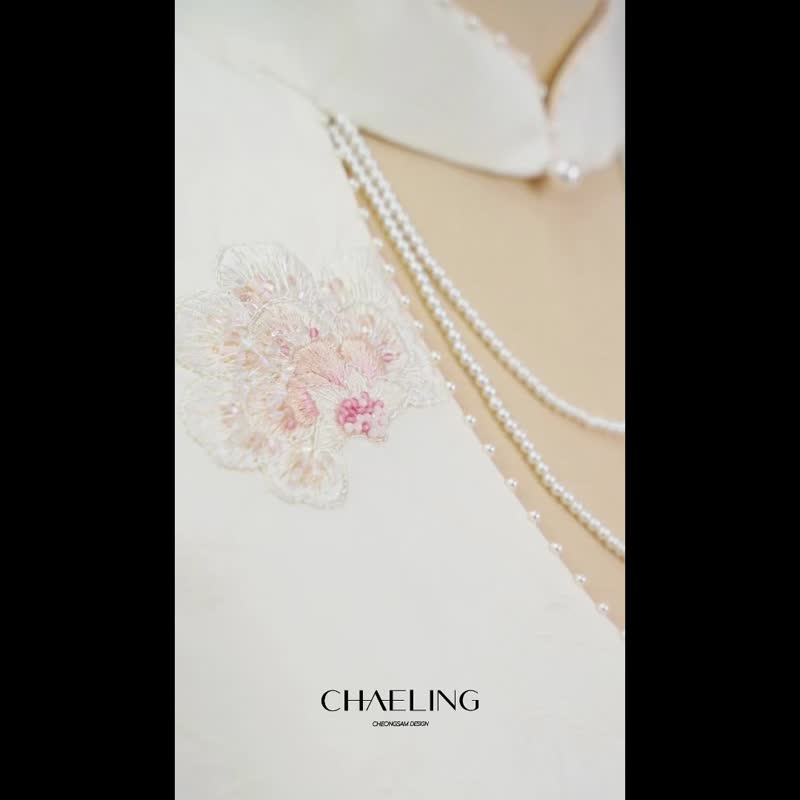 CHAELING 高级定制 粉色牡丹提花低胸镂空串珠苏绣旗袍礼服 - 旗袍 - 丝．绢 