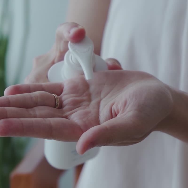 【草本舒缓镁乳霜+精油按摩乳】舒缓肩颈 放松腰背 腿部按摩 - 身体护肤/按摩油 - 其他材质 紫色
