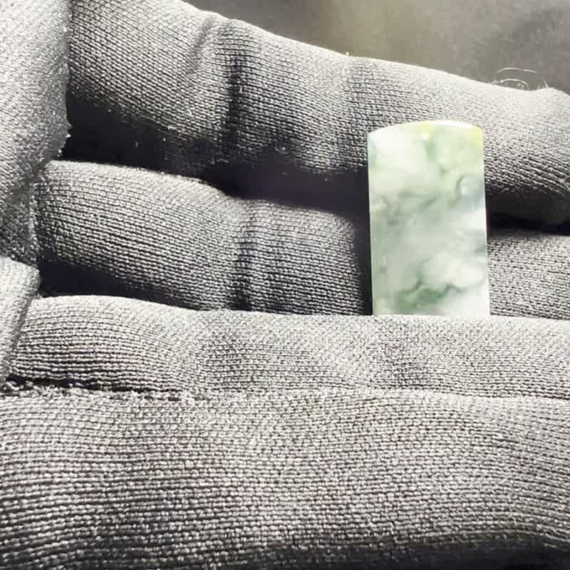 泼墨山水 | 冰种飘蓝花无事牌 - 项链 - 玉石 透明