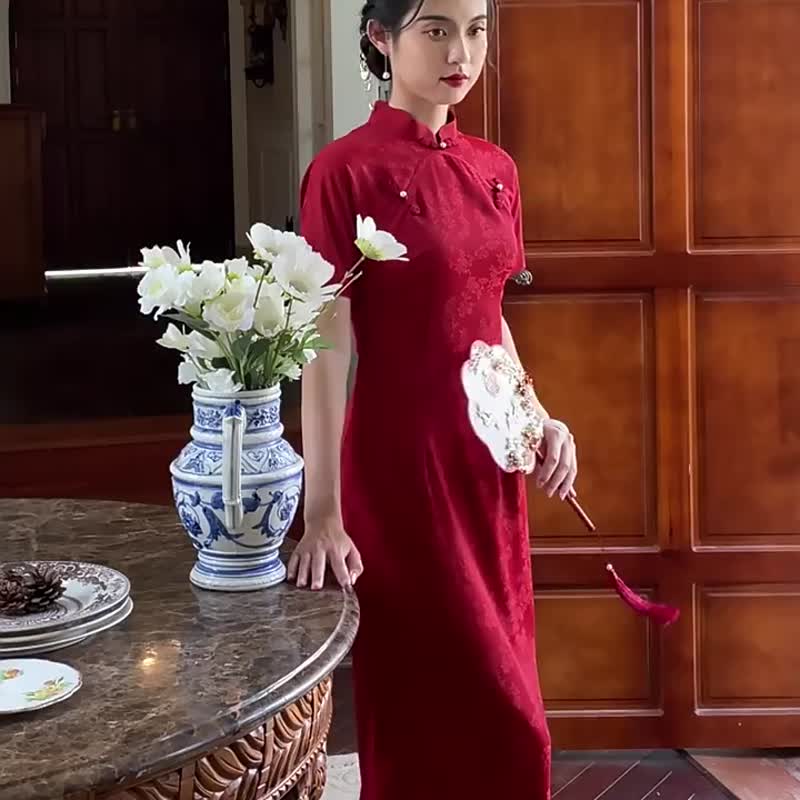 酒紅色 紅瀾 盤扣改良婚禮旗袍  復古改良中式新娘敬酒服禮服 - 旗袍 - 聚酯纤维 红色