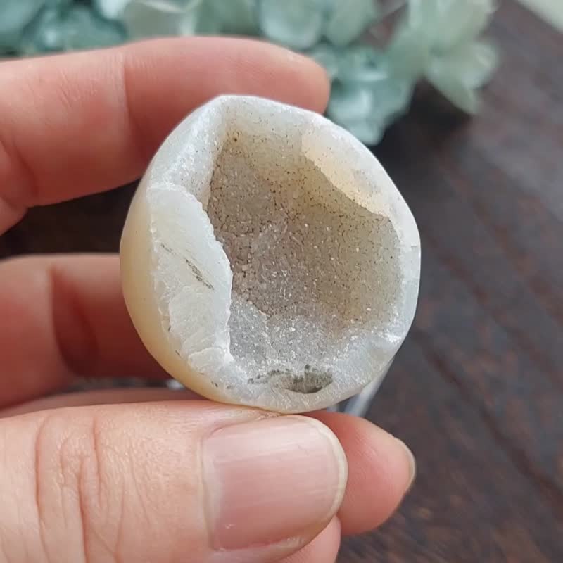 Crystal 巴西产地 糖霜水晶蛋 天然矿石 原矿 - 摆饰 - 其他材质 