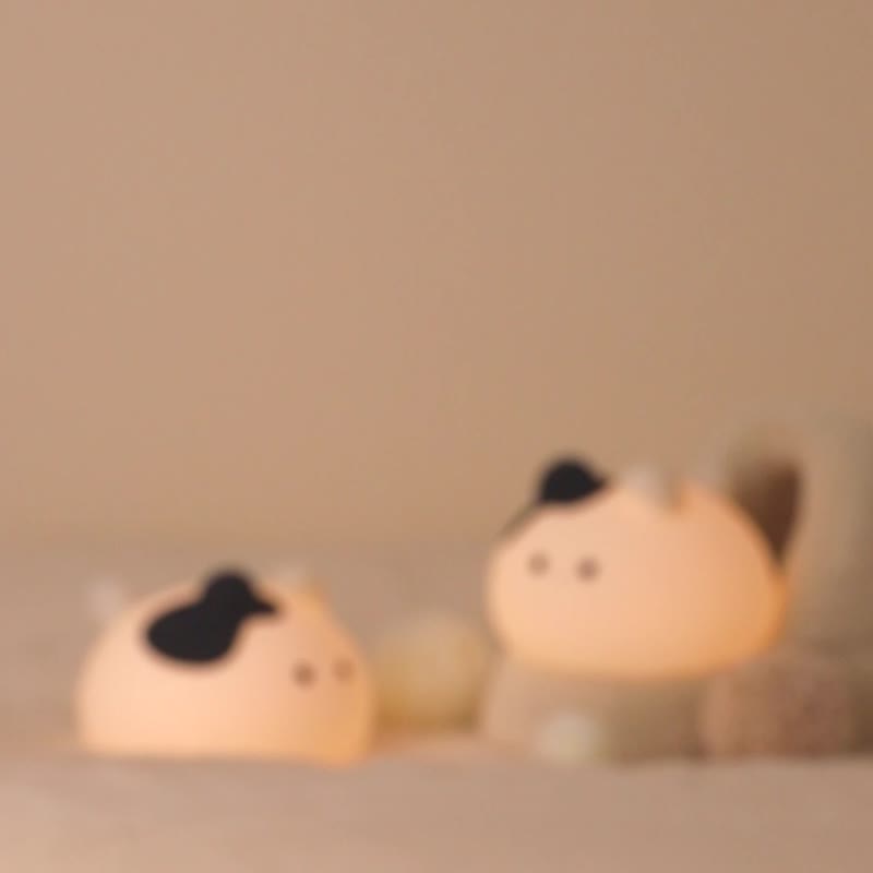 糰子貓入眠灯 KITTEN NIGHT LAMP - 灯具/灯饰 - 硅胶 白色