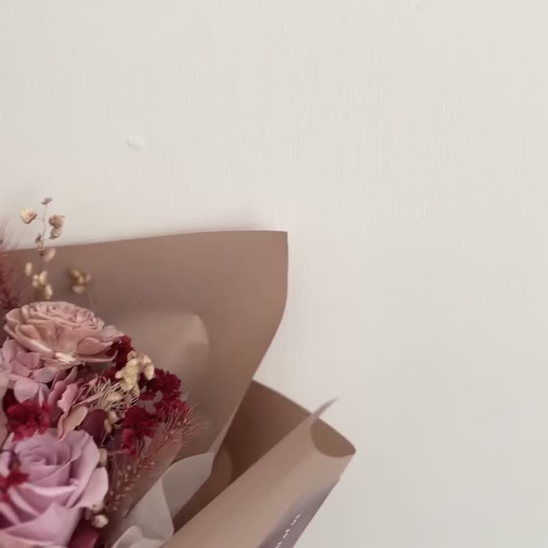 【永生玫瑰花花束】• 情人节/永生玫瑰花/永生玫瑰花花束/玫瑰花 - 干燥花/捧花 - 植物．花 红色