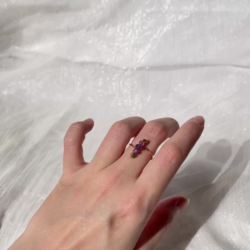紫水晶_戒指_弹性戒围_简约_金属编织饰品_矿石水晶_铜镀金 - 戒指 - 水晶 紫色