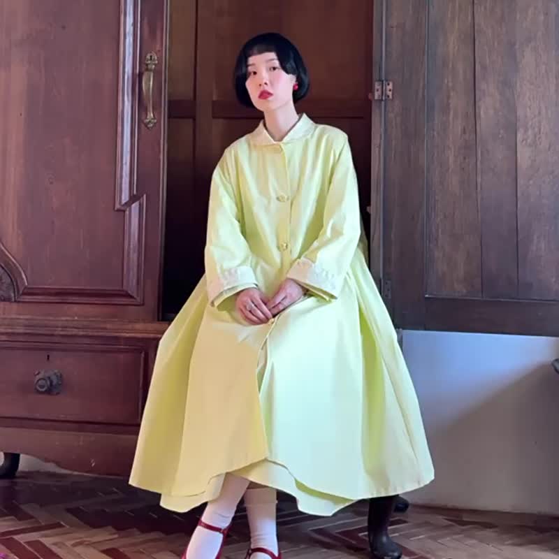 黃色 古董娃娃風衣 秋冬娃娃領袖口翻邊提花外套 長款風衣 - 女装休闲/机能外套 - 棉．麻 黄色
