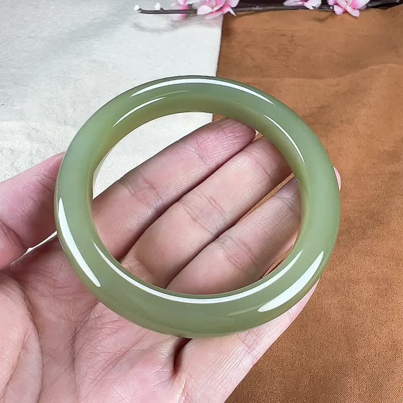 天然和田玉湖水绿手镯 圈口60mm 玉质细腻温润 - 手链/手环 - 玉石 