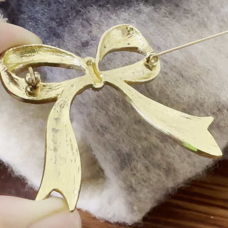 老又好古董珠宝 Vintage 金色莱茵奶油珐琅蝴蝶结别针B2045 - 胸针 - 其他金属 金色