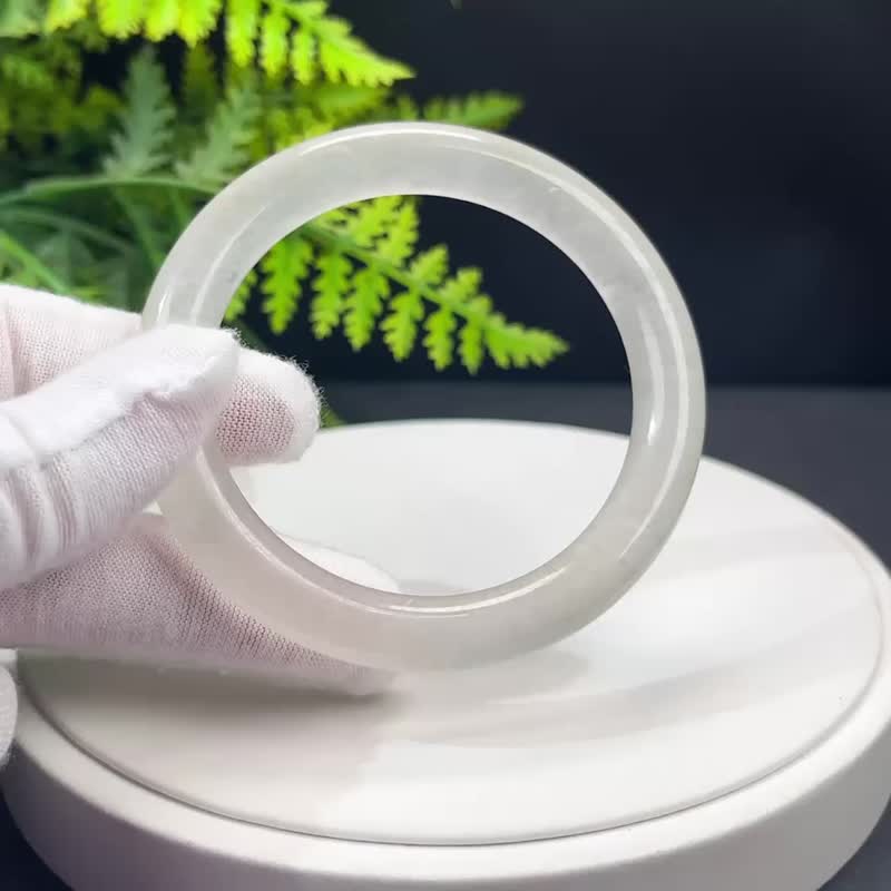 精品 蓝月光石手镯 58MM 冰润蓝光圆条共生碧玺 智慧安宁安抚心灵 - 手链/手环 - 宝石 蓝色