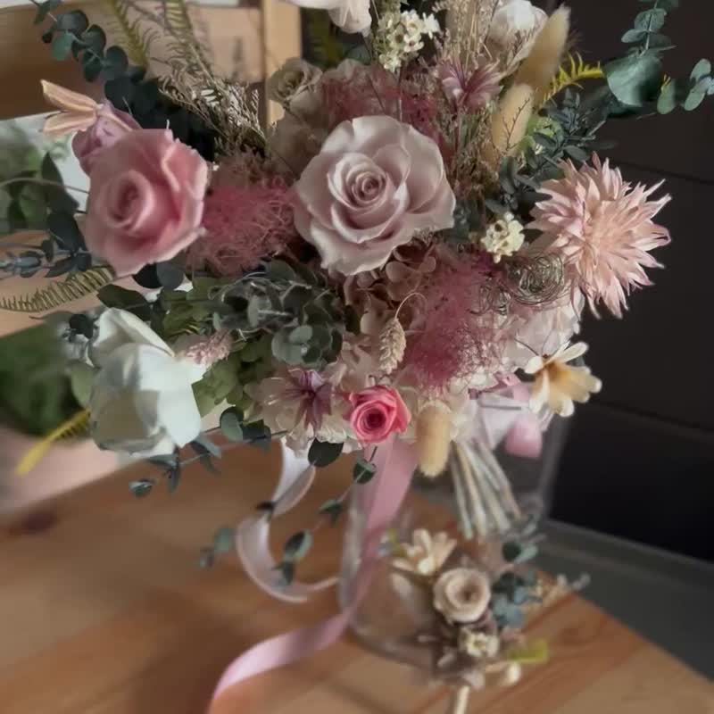 多层次自然感永生捧花/干燥捧花/婚礼捧花/登记新娘捧花/含一胸花 - 干燥花/捧花 - 植物．花 粉红色