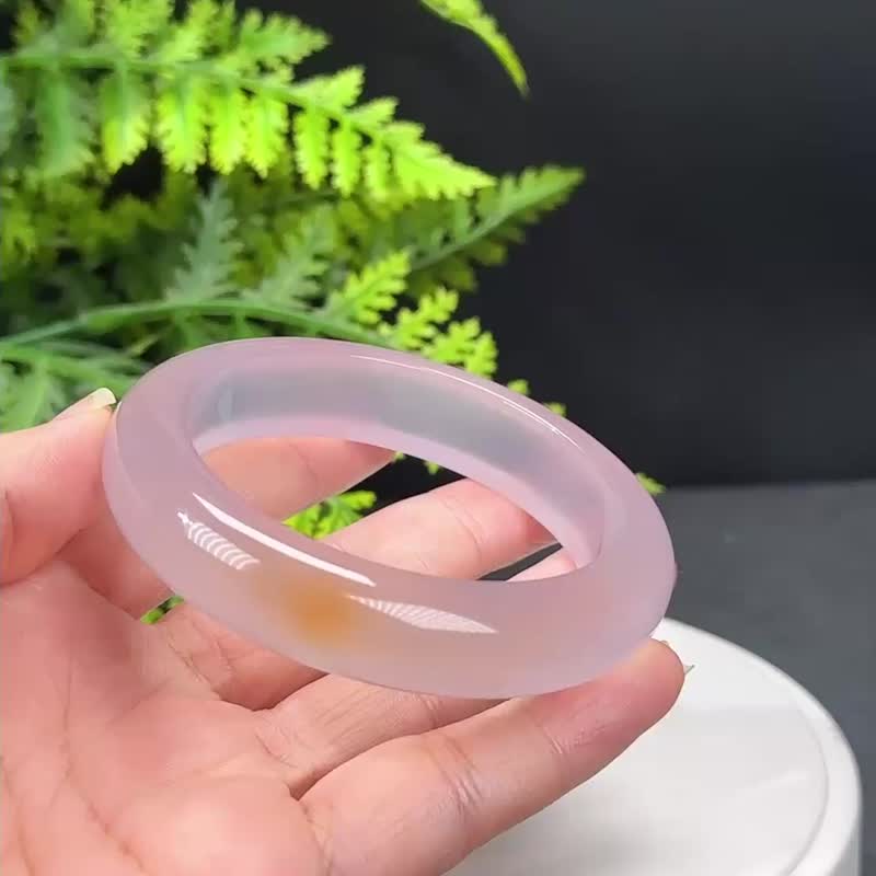 优质 紫色玛瑙手镯 58MM 高冰净体起刚飘一口糖玉髓手环 鸿运当头 - 手链/手环 - 半宝石 紫色