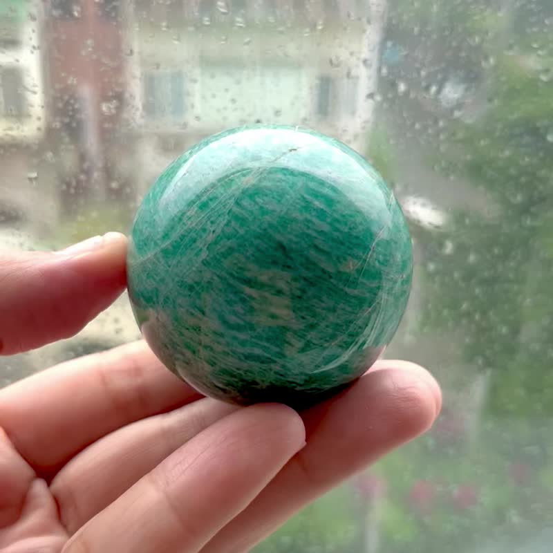 勇气自信之石 蓝绿亚马逊 天河石球 赠压克力球座 - 摆饰 - 半宝石 