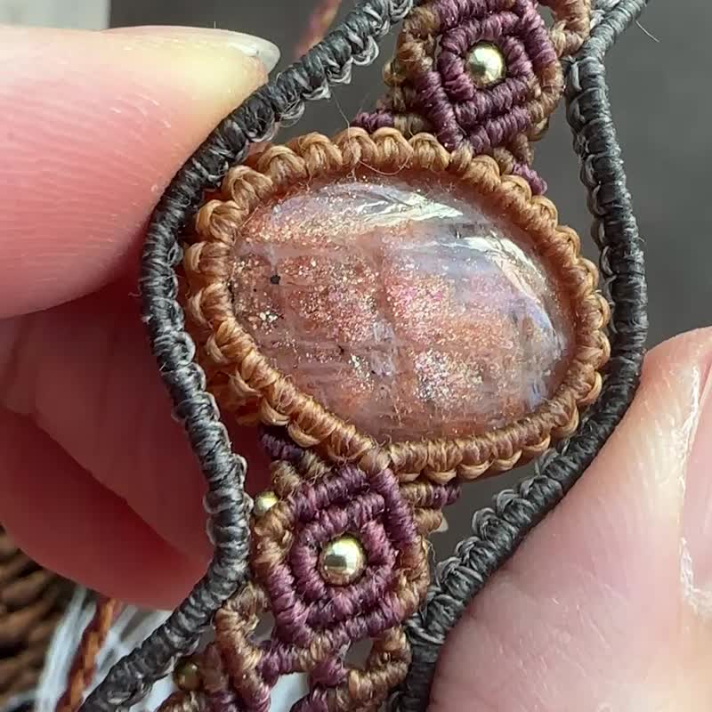 H355 民族风 蜡线编织 太阳石 松石 铜珠 手环 (可调长度) - 手链/手环 - 宝石 咖啡色