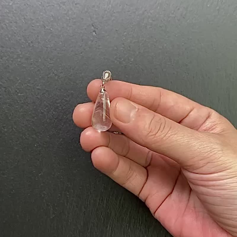 白幽灵千层金字塔|净化负能量 转运| 铜镀银钛钢项链| 能量水晶 - 项链 - 水晶 白色