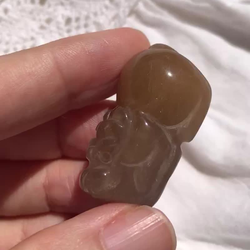 巴西 金髪晶黄兔毛貔貅雕件吊坠 水晶吊坠 项链 原石 水晶 摆设 - 项链 - 水晶 金色