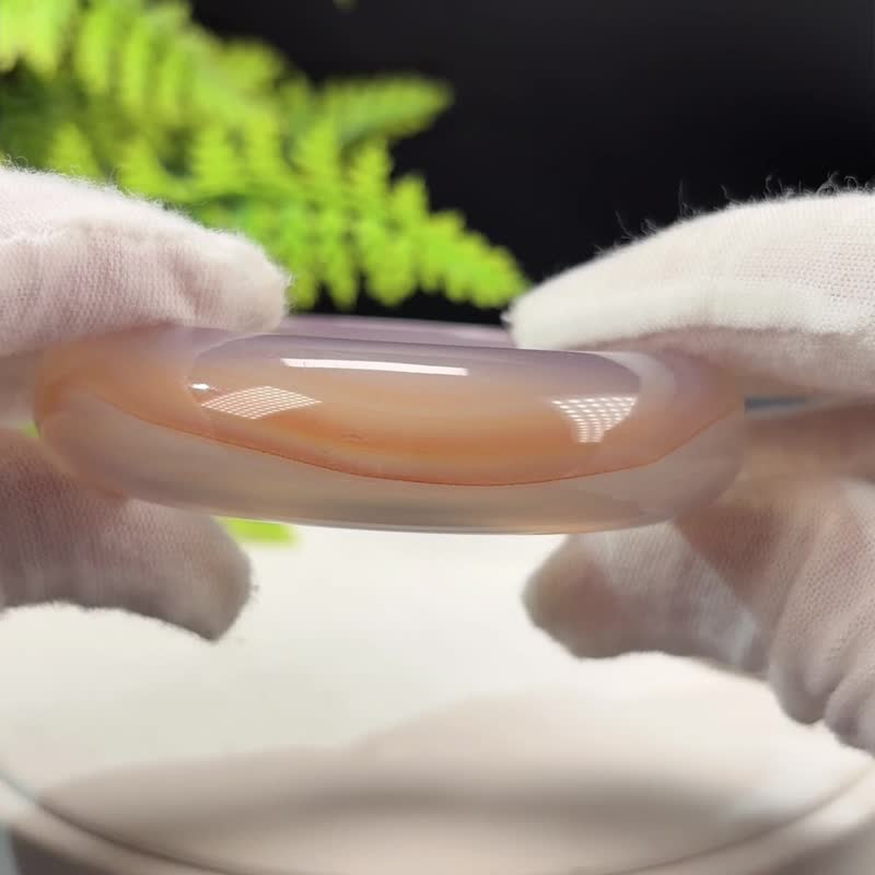 粉底玛瑙手镯 高冰透起光干净 飘橘 53mm - 手链/手环 - 半宝石 粉红色