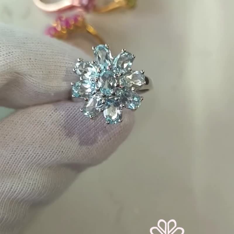 蓝色托帕石花朵戒指 925纯银镀铑 尺寸57 - 戒指 - 纯银 蓝色