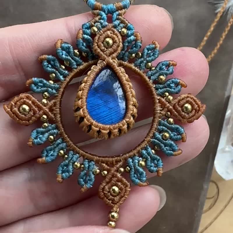 N1142 蜡线编织 拉长石 磷灰石 铜珠 颈链 (可调长度) - 项链 - 宝石 咖啡色