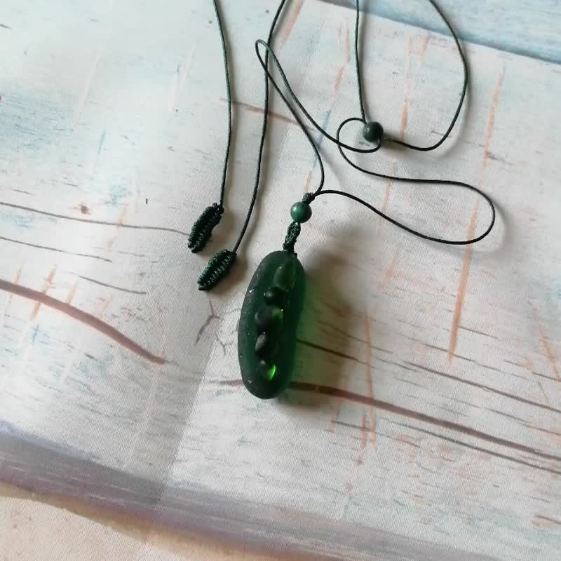 Sea glass peas in a pod necklace海廢飾品Gift for her Cute Birthday present女朋友禮物 姊妹禮物 - 项链 - 玻璃 绿色