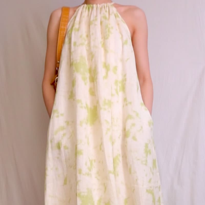 Seraphina Dress 夏翠丝绿扎染亚麻挂颈式削肩长洋装 - 洋装/连衣裙 - 棉．麻 