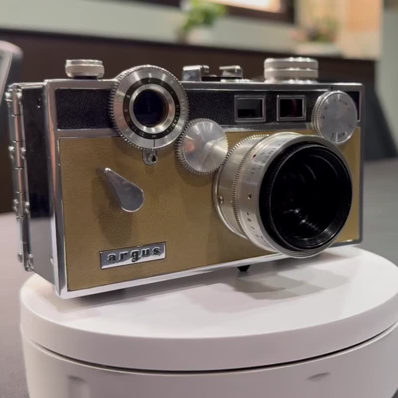 135底片 Argus C3 全机械 砖块机 底片相机 整体八成五新 荔枝色 - 相机 - 其他金属 金色