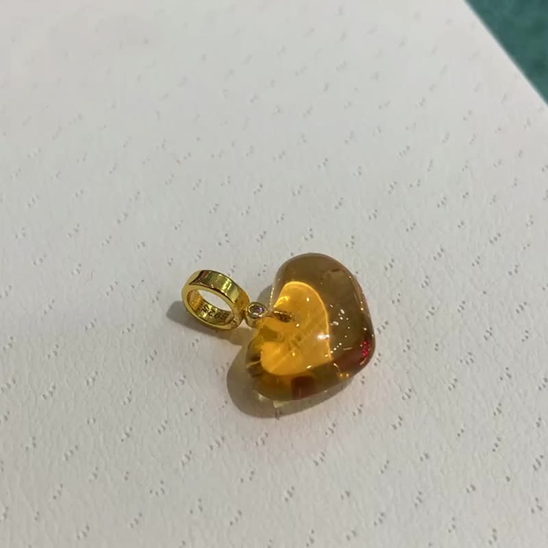 纯天然巴西黄水晶爱心吊坠 品质保证 颜色鲜艳亮丽 精工雕刻 - 吊饰 - 水晶 